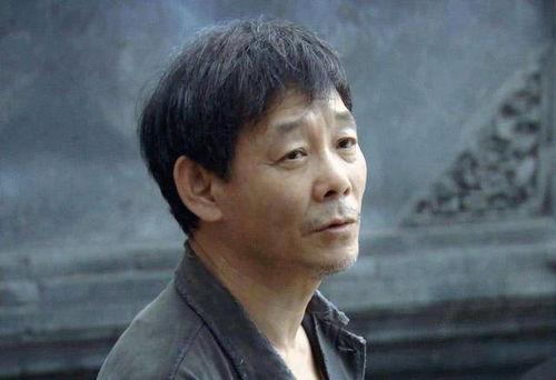 演员李光复背景,从舞台到荧屏，演绎人生百态的演艺人生  第3张