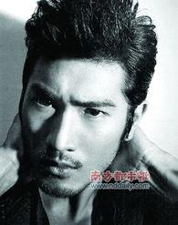 高以翔不留胡子的照片,无胡须的阳光少年风采  第3张